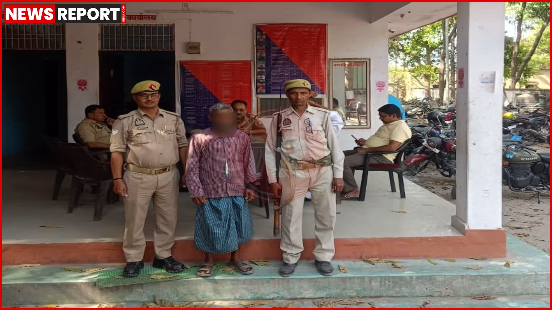 वाराणसी स्कूल परिसर में पुलिस द्वारा गिरफ्तारी