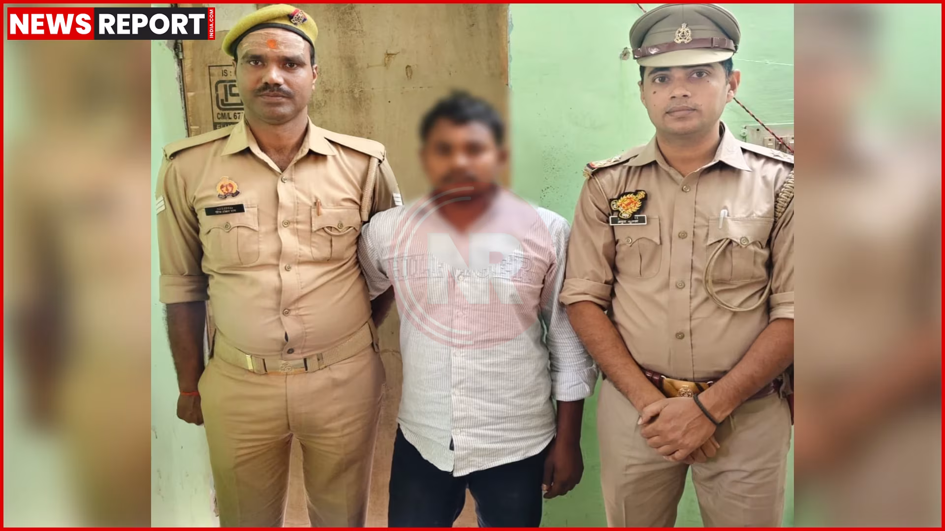 वाराणसी यूपी कॉलेज छात्र हत्या स्थल पर पुलिस जांच करती हुई