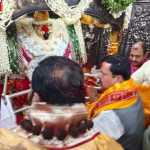 भाजपा अध्यक्ष नितिन नवीन विंध्याचल धाम में मां विंध्यवासिनी की पूजा करते हुए