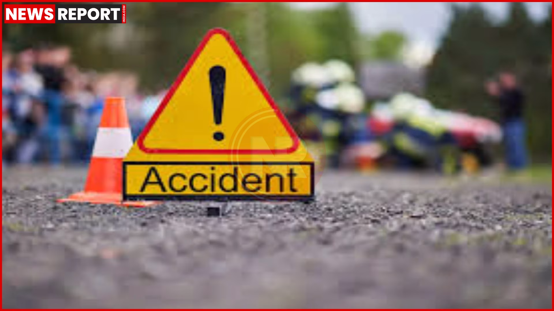 फतेहपुर हाईवे पर क्षतिग्रस्त टूरिस्ट बस और ट्रक