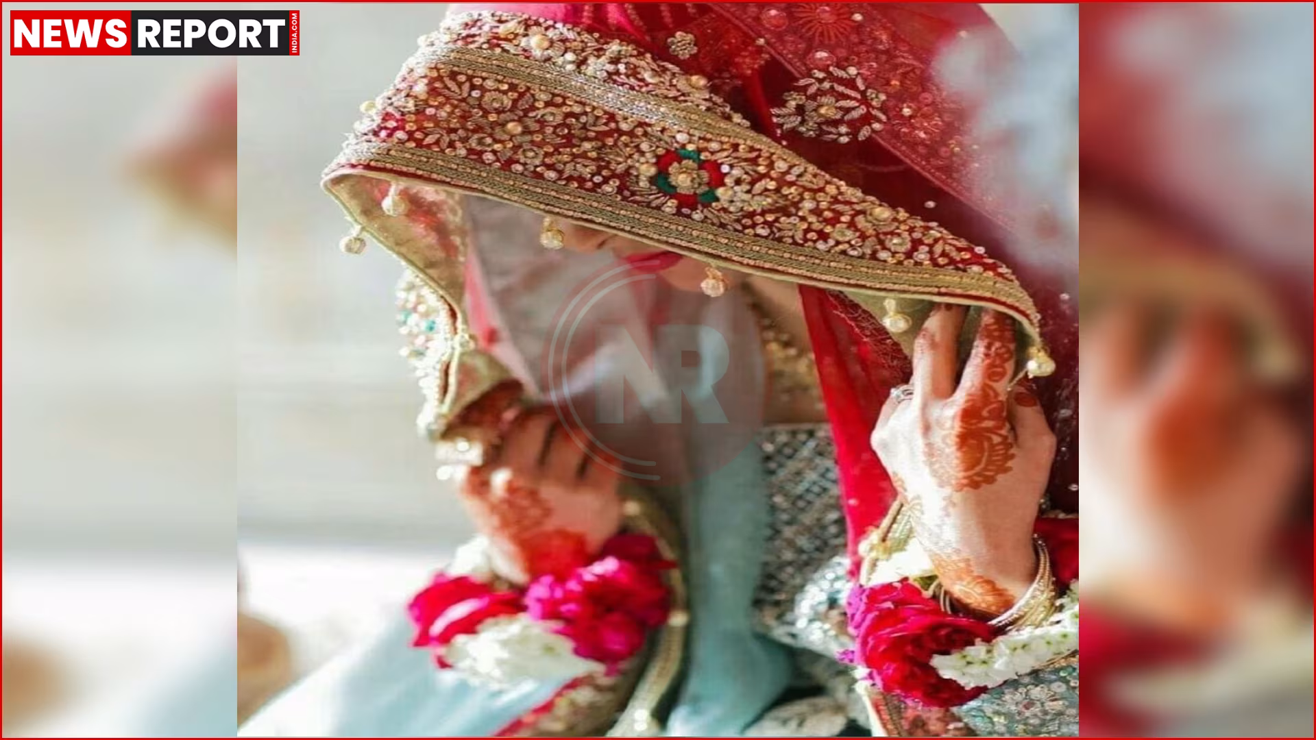 गोरखपुर में टेलीफोन टावर पर चढ़ी युवती को नीचे उतारते पुलिसकर्मी।