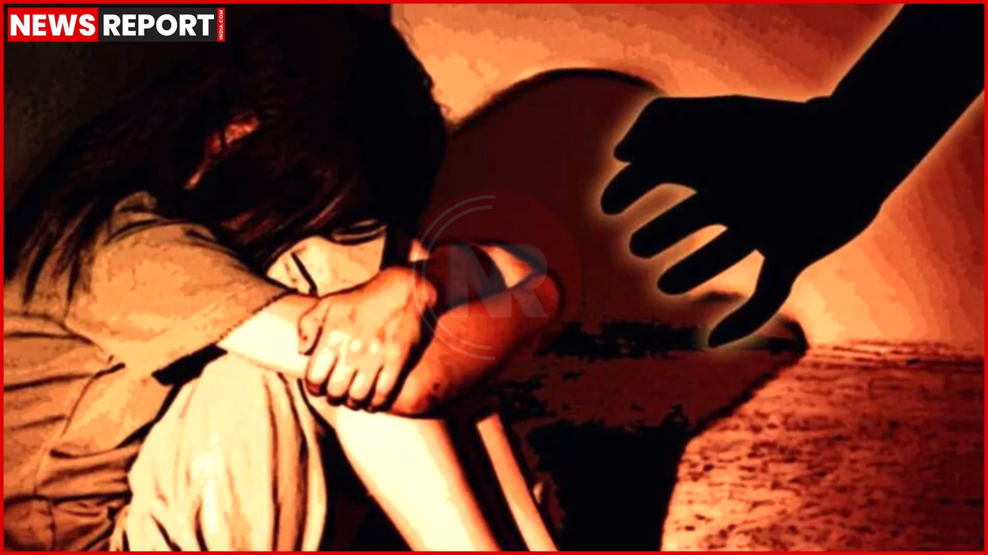 एक पुलिस स्टेशन के बाहर पुलिसकर्मी एक व्यक्ति को ले जा रहे हैं।