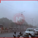 बलिया में बारिश से भीगा गेहूं, क्रय केंद्र पर चिंताग्रस्त किसान