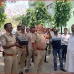 वाराणसी में BSNL टावर पर चढ़े युवक का रेस्क्यू