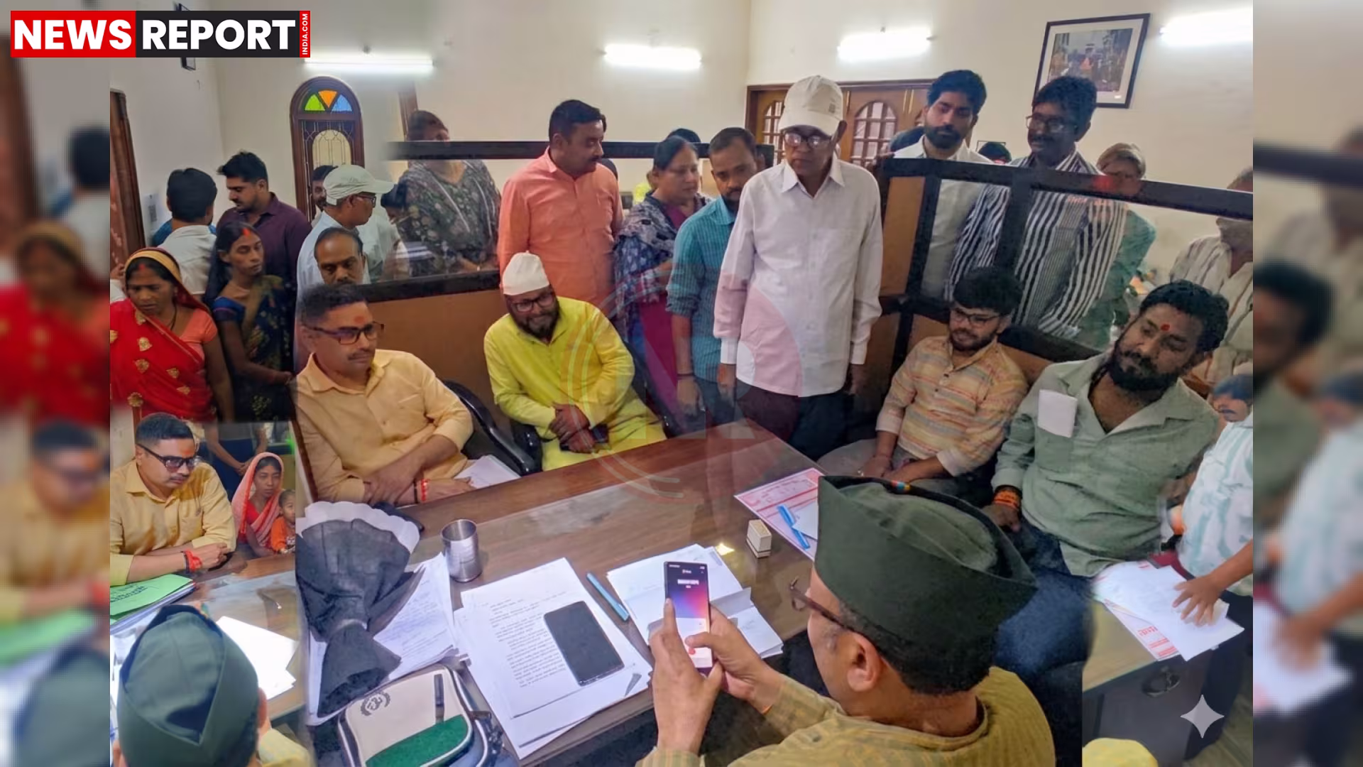 वाराणसी में विधायक सौरभ श्रीवास्तव जनसुनवाई सत्र में नागरिकों से बातचीत करते हुए