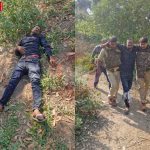 वाराणसी पुलिस द्वारा रामनगर में पशु तस्करों की गिरफ्तारी का दृश्य