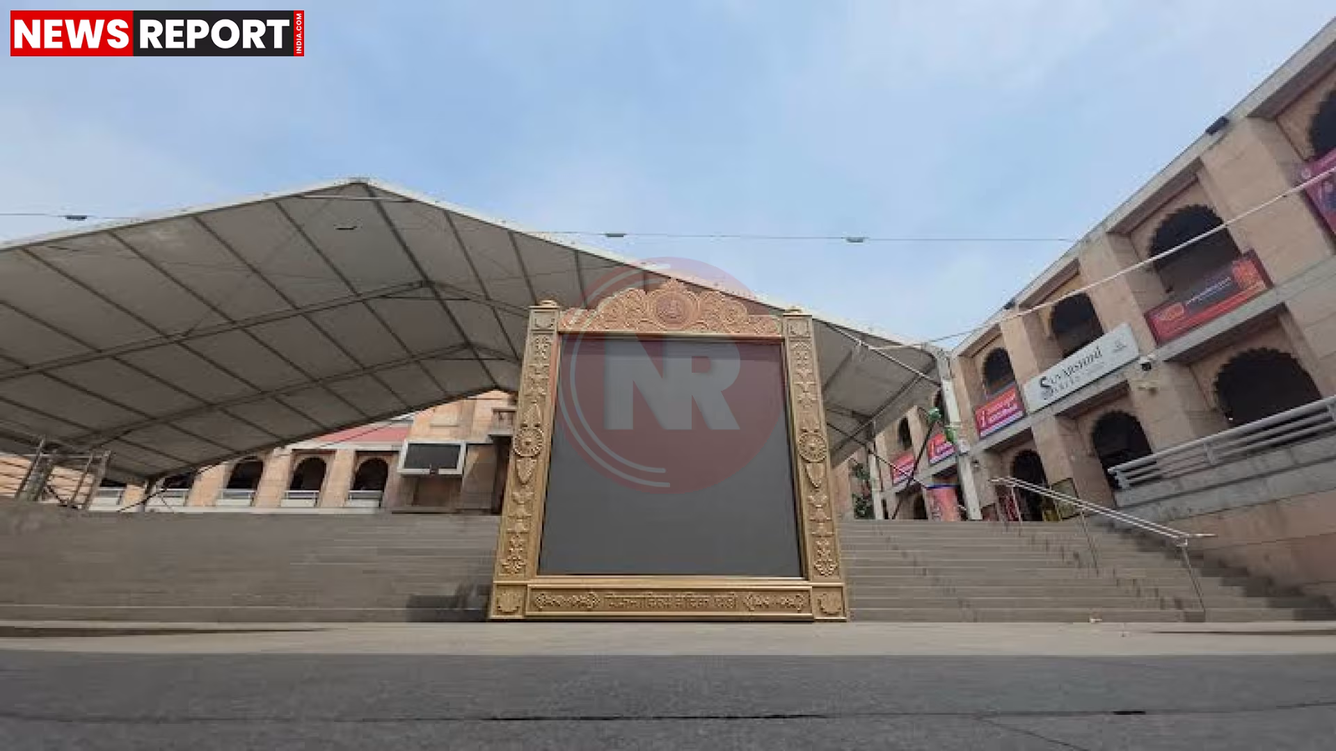 काशी विश्वनाथ मंदिर में स्थापित विक्रमादित्य वैदिक घड़ी का दृश्य