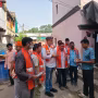 विधायक सौरभ श्रीवास्तव वाराणसी में जनसंवाद करते हुए