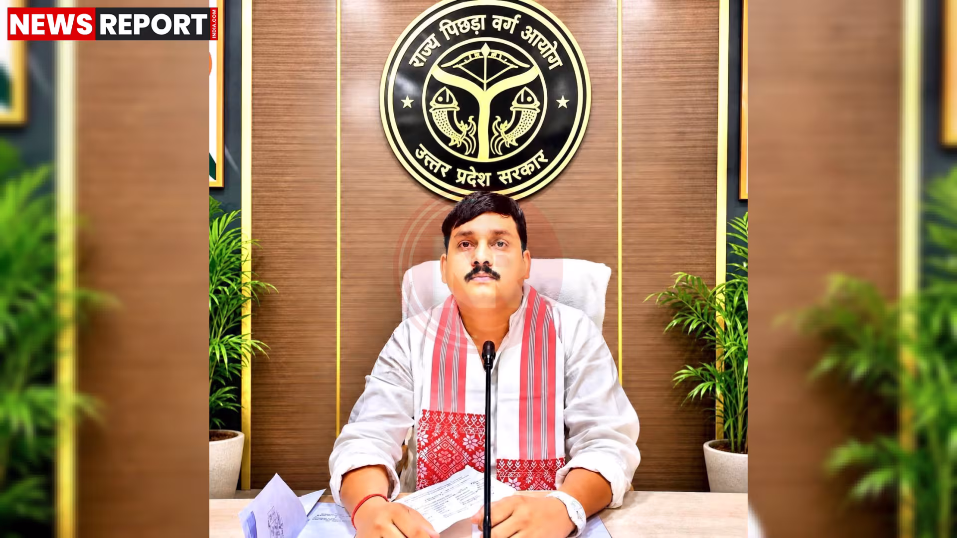 सतेंद्र बारी उर्फ बीनू जी लोगों से बातचीत करते हुए या किसी जनसेवा कार्यक्रम में
