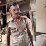 सुल्तानपुर अग्निशमन केंद्र में वर्दी पहने होमगार्ड जवान झाड़ू लगाते या सामान उठाते हुए