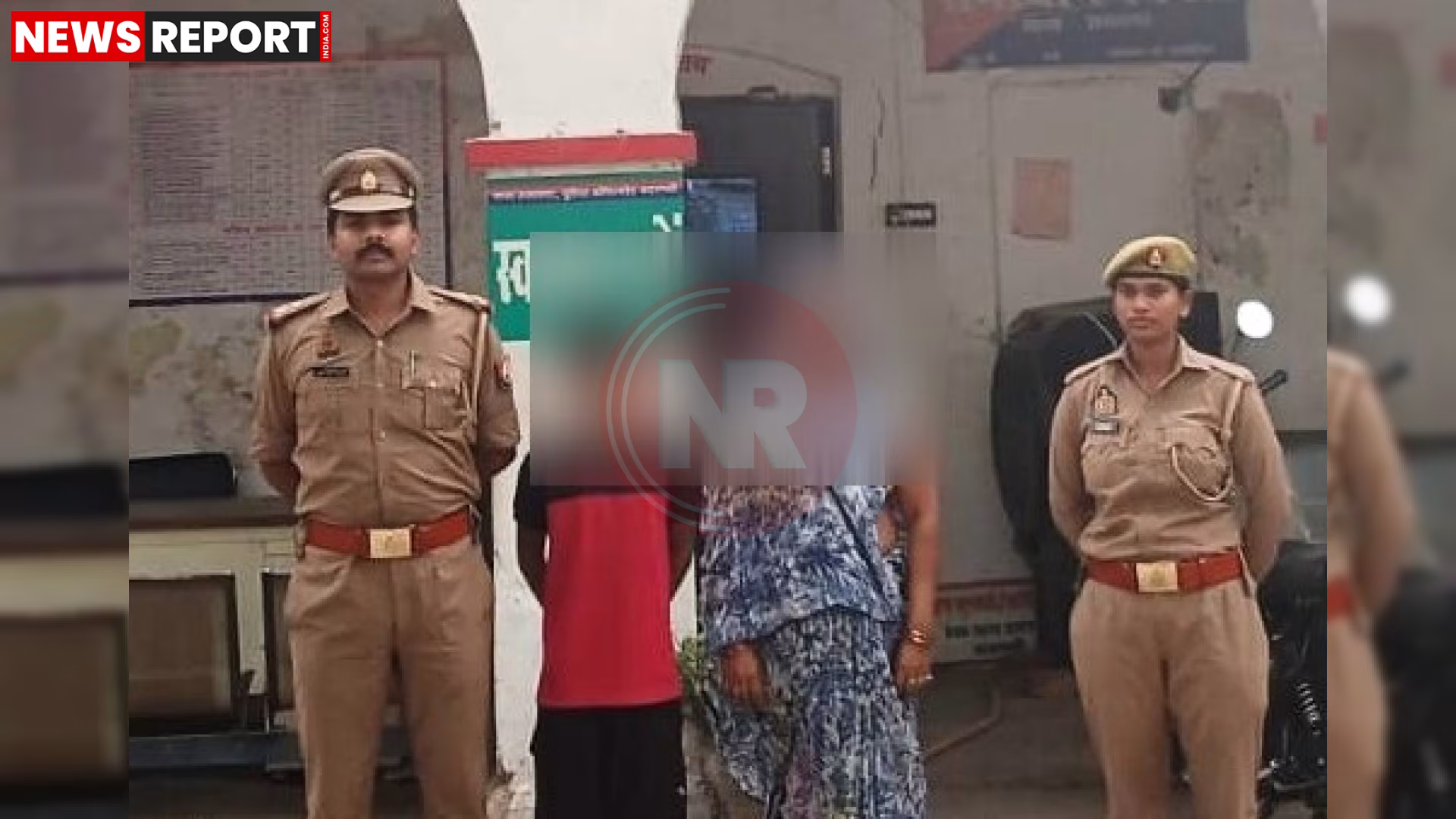 रामनगर पुलिस टीम लापता बालक को परिजनों को सौंपते हुए, परिवार के चेहरे पर खुशी