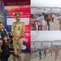 वाराणसी पर्यटक पुलिस अधिकारी नमो घाट पर एक बिछड़ी हुई बच्ची को उसके परिजनों से मिलाते हुए।