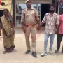 चंदौली पुलिस अधिकारी प्रेस कॉन्फ्रेंस में प्रेम प्रसंग में हुई हत्या का खुलासा करते हुए।