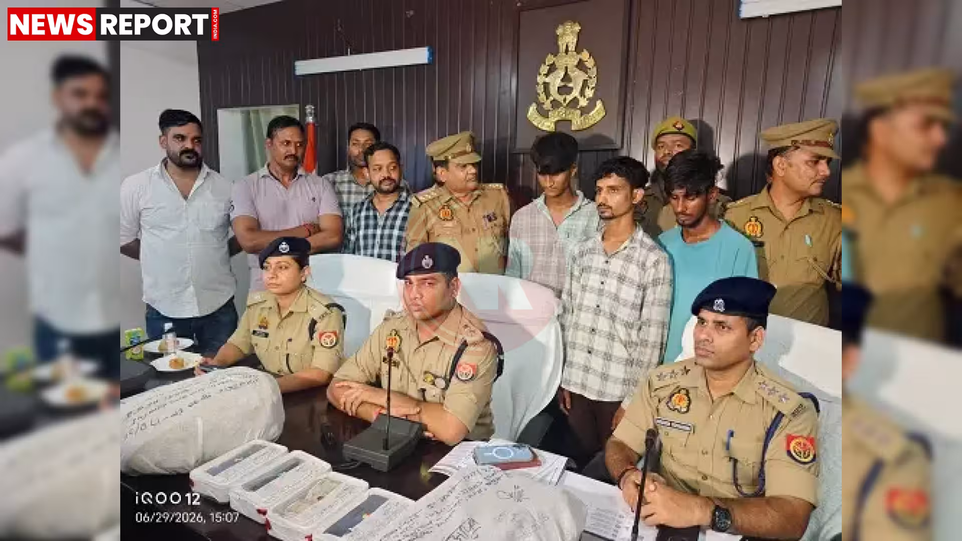 वाराणसी में साइबर ठगी और हत्या के मामले की जांच करती पुलिस और गिरफ्तार आरोपी