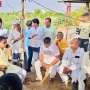 विधायक डॉ सुनील पटेल सोनू यादव के पीड़ित परिवार से मुलाकात करते हुए