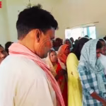 चंदौली में पुलिस छापेमारी के बाद हिरासत में लिए गए लोग और बरामद धार्मिक सामग्री