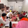 विधायक सौरभ श्रीवास्तव जनसुनवाई में लोगों की समस्याएं सुनते हुए