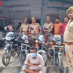 पुलिस वाहन चोर को गिरफ्तार कर चोरी की मोटरसाइकिलें बरामद करते हुए