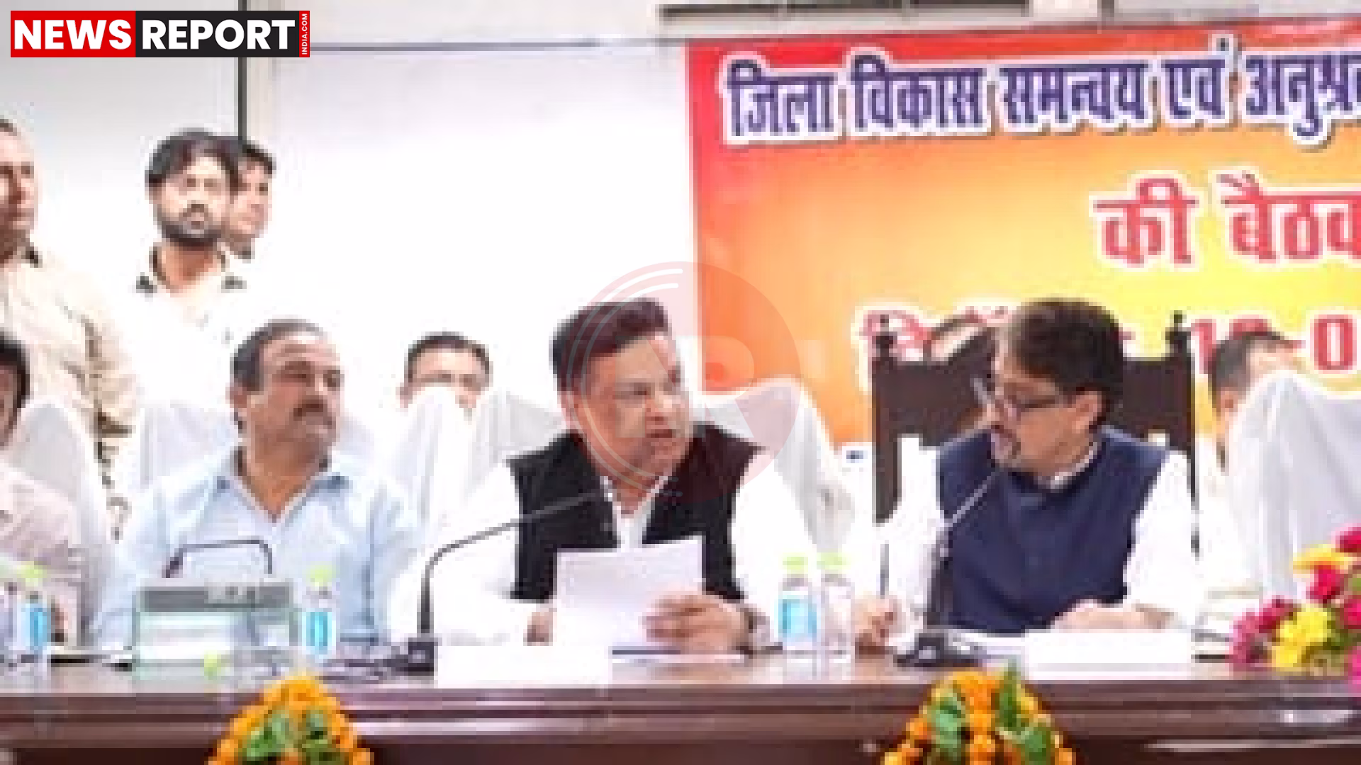 सहारनपुर में दिशा बैठक के दौरान बहस करते सांसद इमरान मसूद और विधायक आशु मलिक