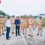 पुलिस आयुक्त और जिलाधिकारी वाराणसी में कांवड़ यात्रा मार्ग का निरीक्षण करते हुए।