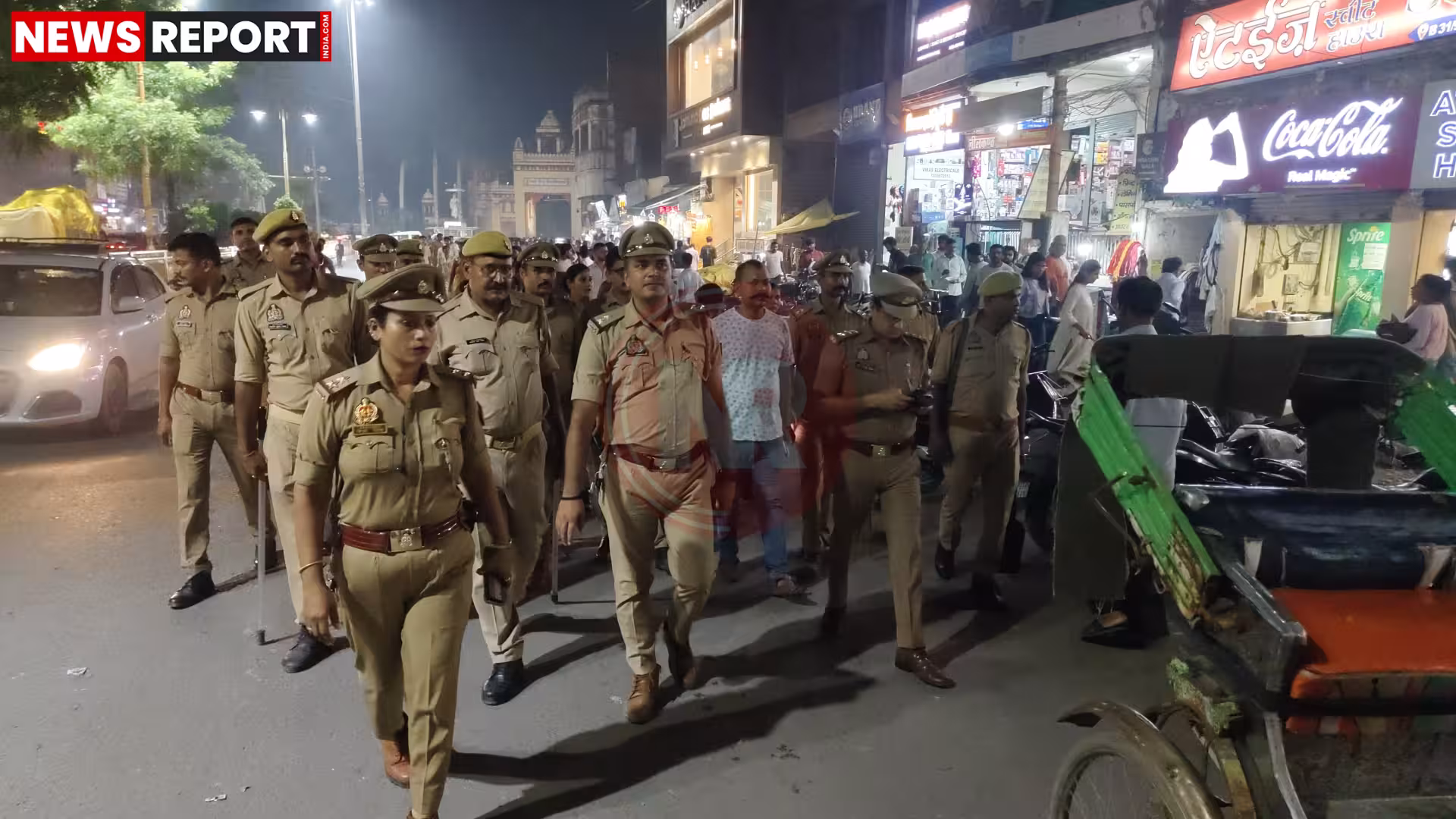 रामनगर में कांवड़ यात्रा के लिए अतिक्रमण हटाता पुलिस दल