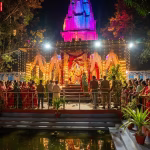 हरतालिका तीज पर काशी के मंगला गौरी मंदिर में पूजा करती सुहागिन महिलाएं।