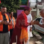 विधायक सौरभ श्रीवास्तव भगवानपुर में लोगों से संवाद करते हुए