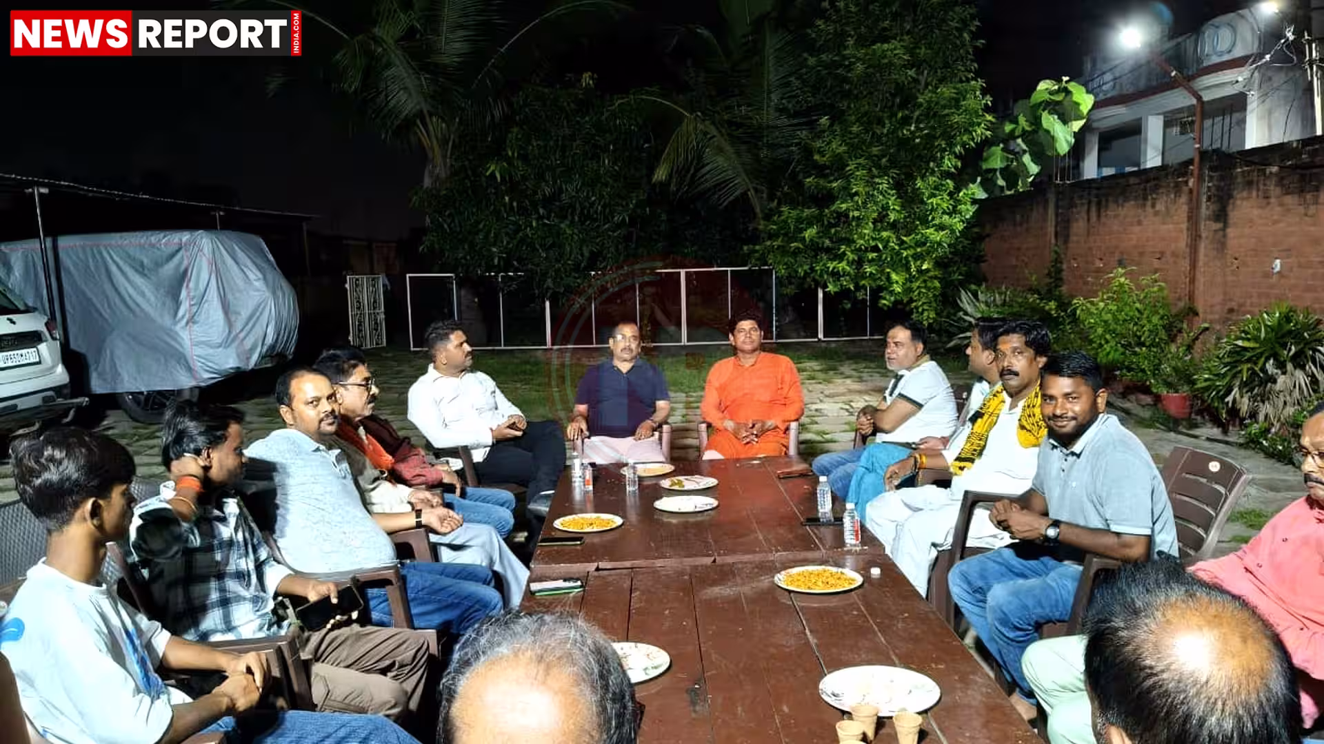 रामनगर वाराणसी में बन रहे 51 फीट ऊंचे भव्य दुर्गा पूजा पंडाल का मॉडल