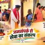 विधायक सौरभ श्रीवास्तव वाराणसी में 'आपका विधायक आपके द्वार' अभियान के तहत लोगों से बातचीत करते हुए