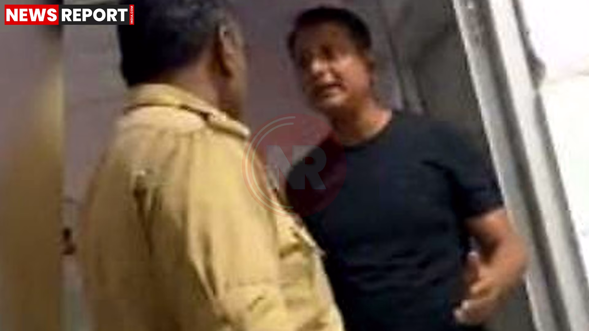 वाराणसी पुलिस अधिकारी, आरक्षी रानू कुमार और पत्रकार देवेंद्र पांडे विवाद