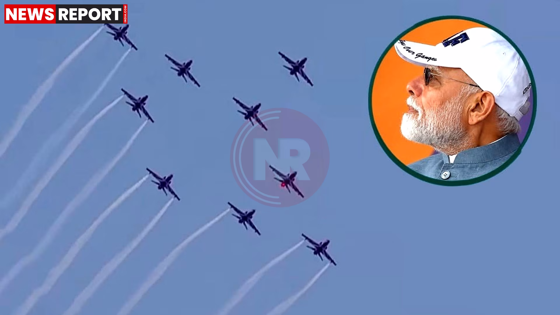 वाराणसी में गंगा के ऊपर सुखोई, राफेल और तेजस विमानों का एयर शो, जिसमें प्रधानमंत्री मोदी अवलोकन कर रहे हैं।